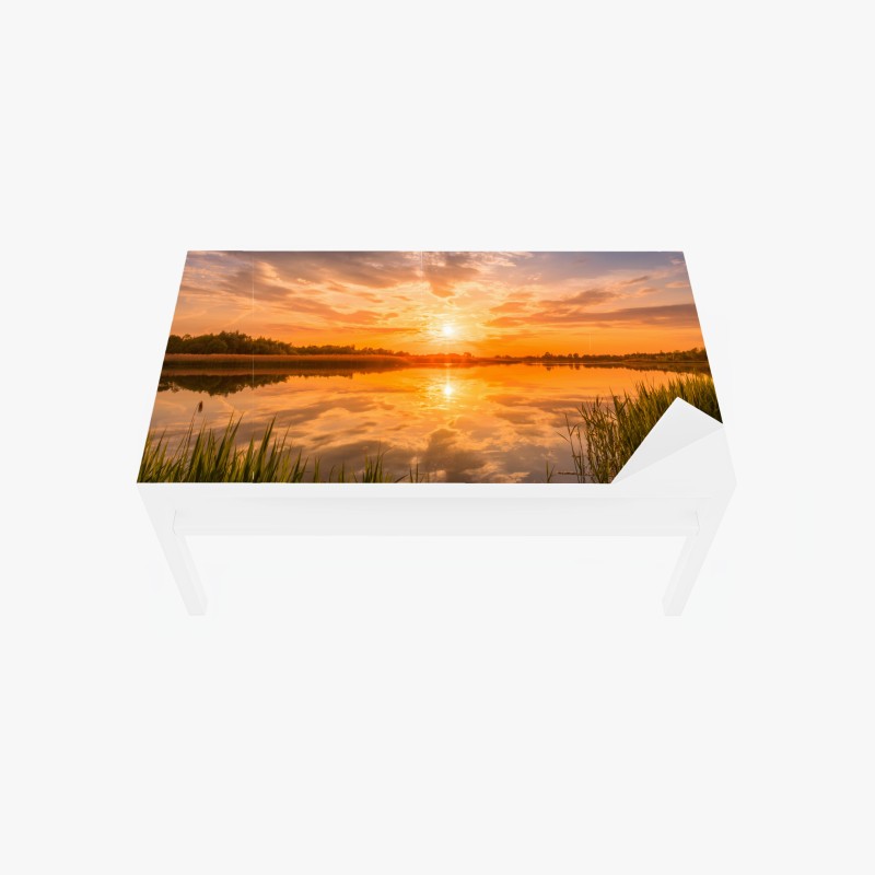 Adesivo per tavolo e scrivania tramonto dorato sul lago