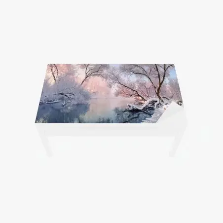 Adesivo per tavolo e scrivania mattino d'inverno sul fiume • Wallissimo®