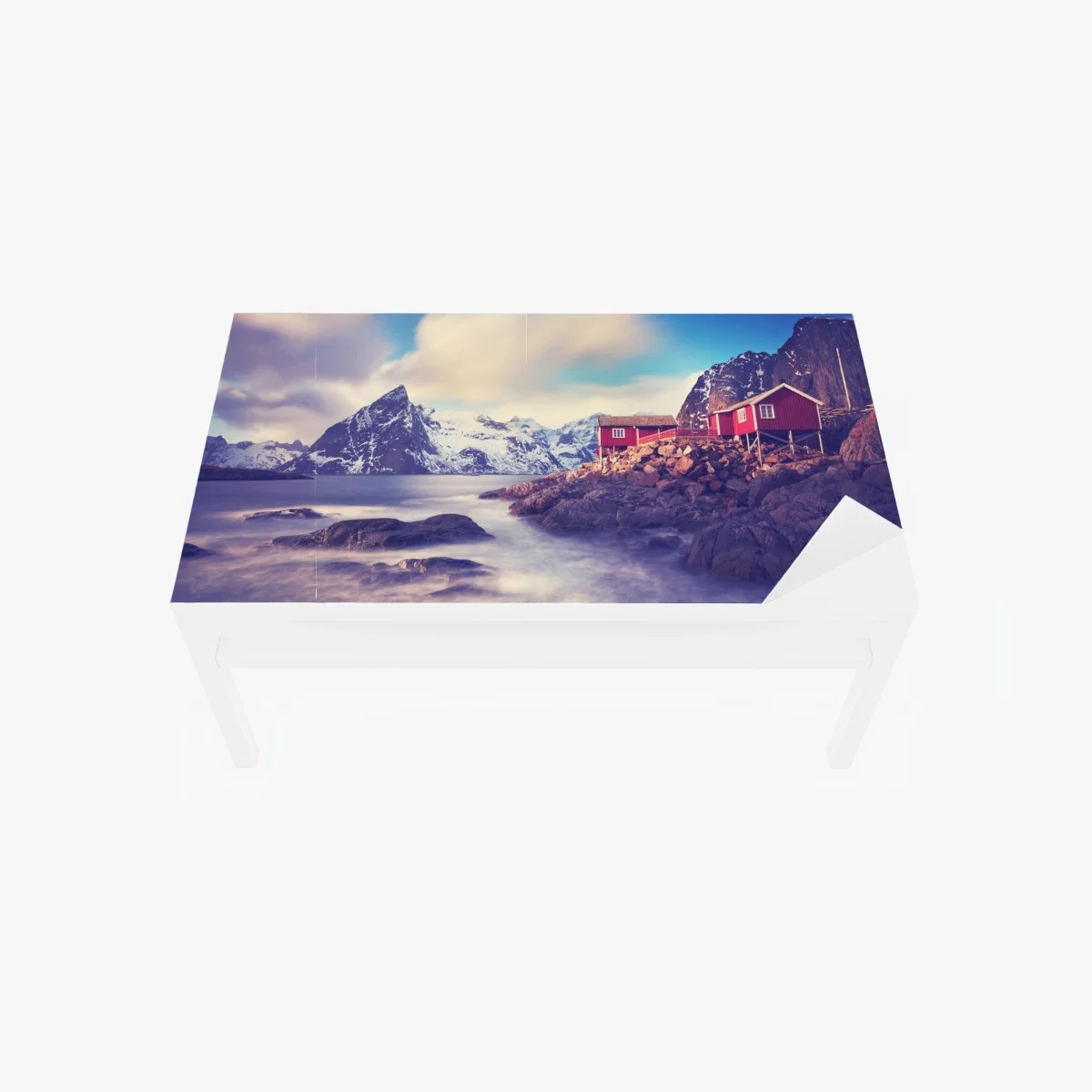 Adesivo per tavolo e scrivania rifugio rosso sul fiordo innevato • Wallissimo® Adesivo per tavolo e scrivania rifugio rosso sul fiordo innevato • Wallissimo®