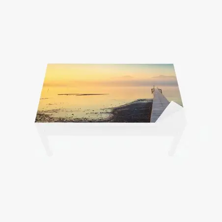 Adesivo per tavolo e scrivania pontile verso l'orizzonte al tramonto • Wallissimo®
