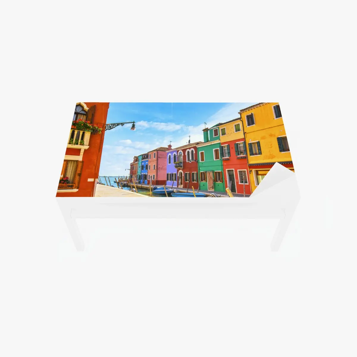 Adesivo per tavolo e scrivania incantevole scorcio colorato di Burano • Wallissimo®