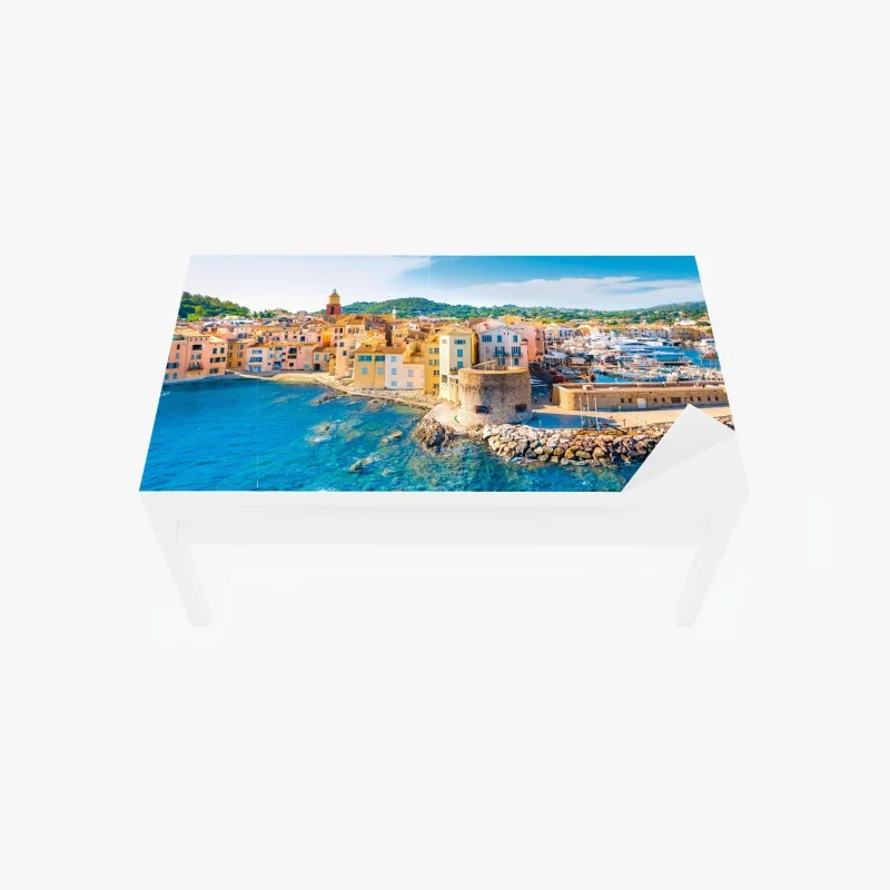 Adesivo per tavolo e scrivania vista pittoresca di Saint-Tropez sul mare