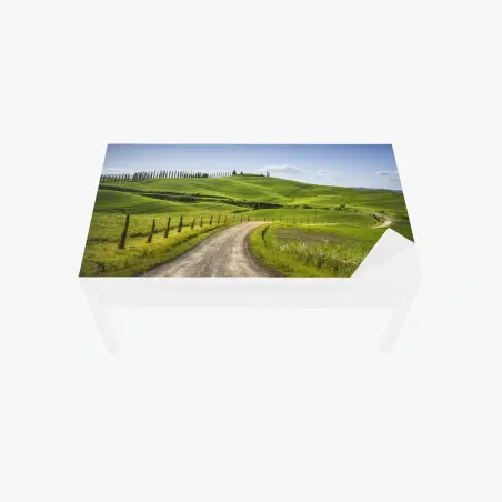 Adesivo per tavolo e scrivania strada sinuosa verso Siena tra le colline della Toscana • Wallissimo®