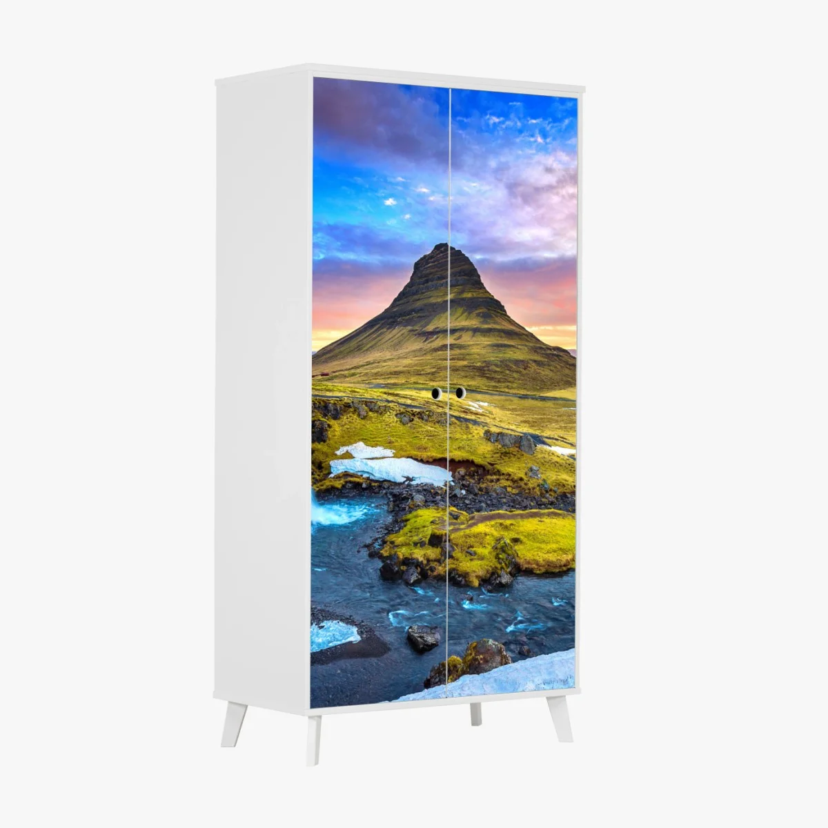 Adesivo per armadio Kirkjufell al tramonto, panorama islandese mozzafiato • Wallissimo® Adesivo per armadio Kirkjufell al tramonto, panorama islandese mozzafiato • Wallissimo®