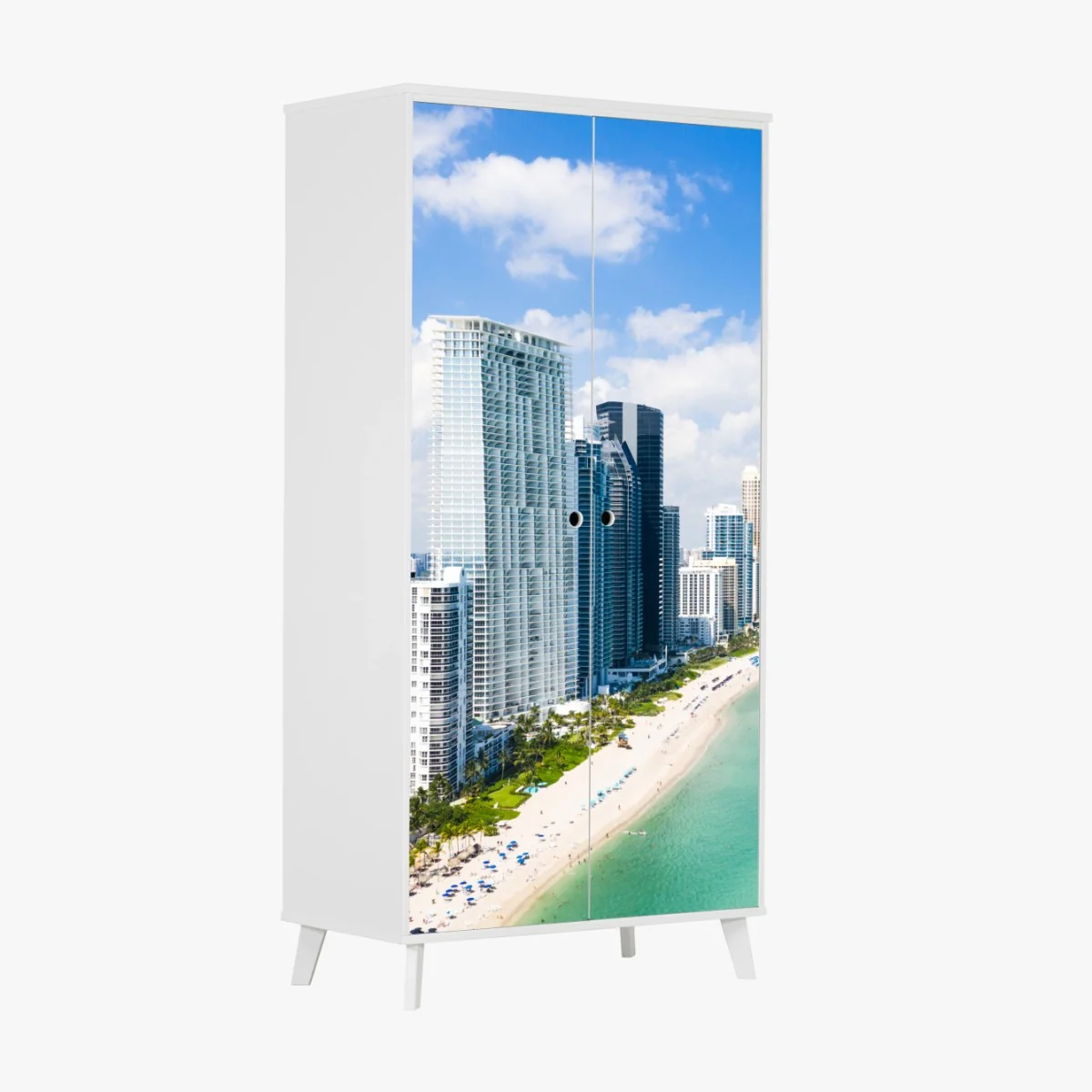 Adesivo per armadio panorama costiero con skyline moderno e mare turchese • Wallissimo® Adesivo per armadio panorama costiero con skyline moderno e mare turchese • Wallissimo®