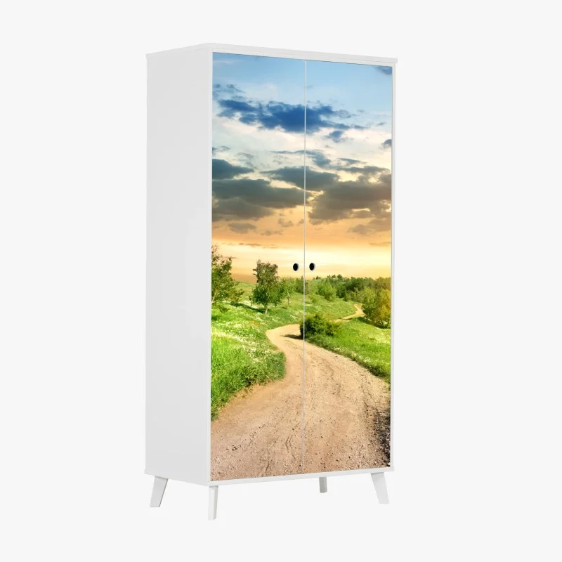 Adesivo per armadio sentiero di campagna al tramonto dorato