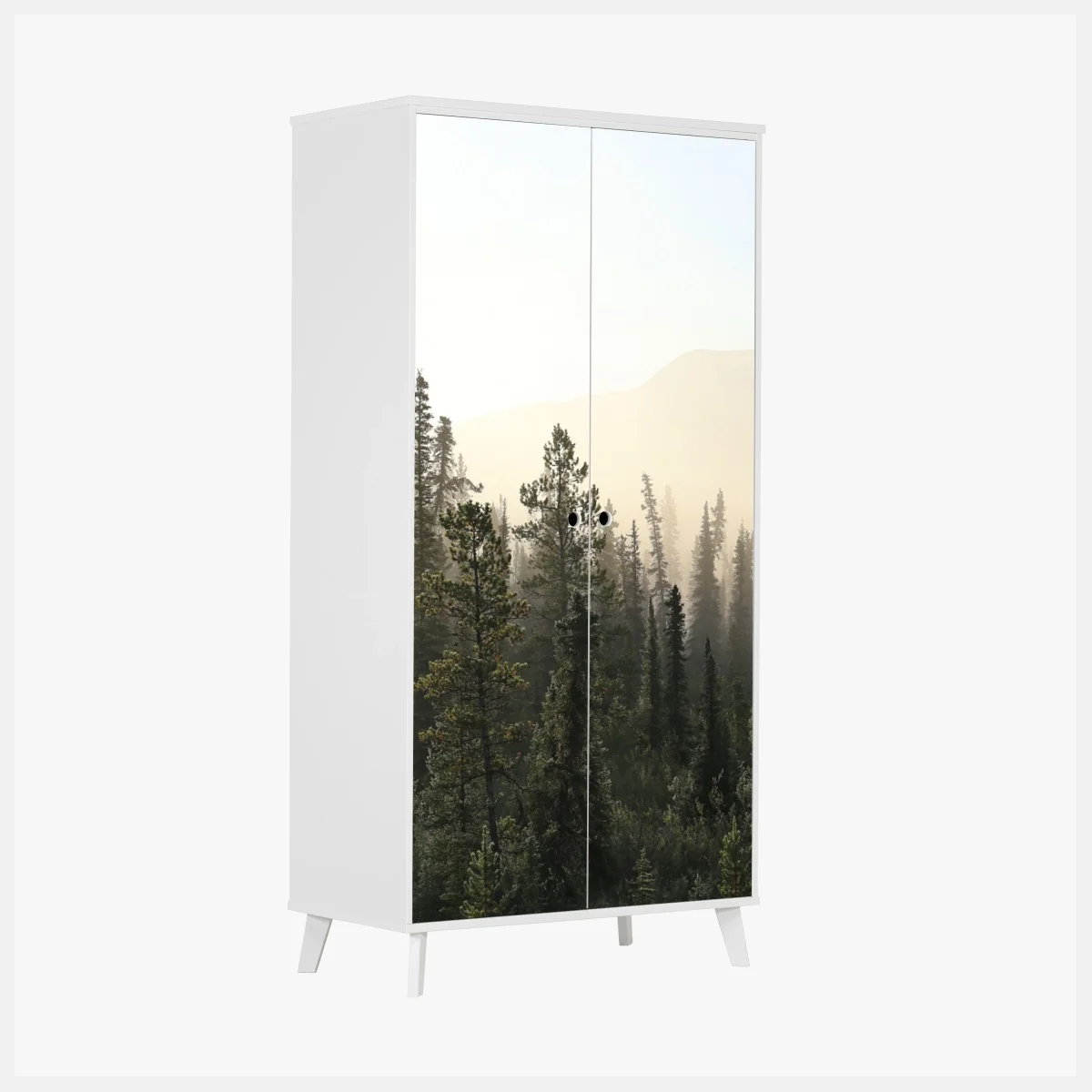 Adesivo per armadio nebbia mattutina tra i pini • Wallissimo® Adesivo per armadio nebbia mattutina tra i pini • Wallissimo®