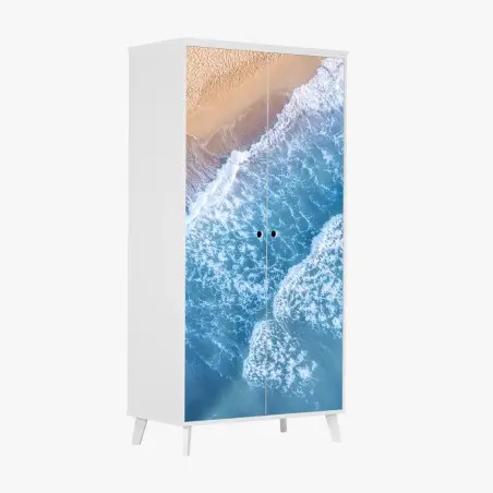 Adesivo per armadio onde azzurre sulla spiaggia • Wallissimo®