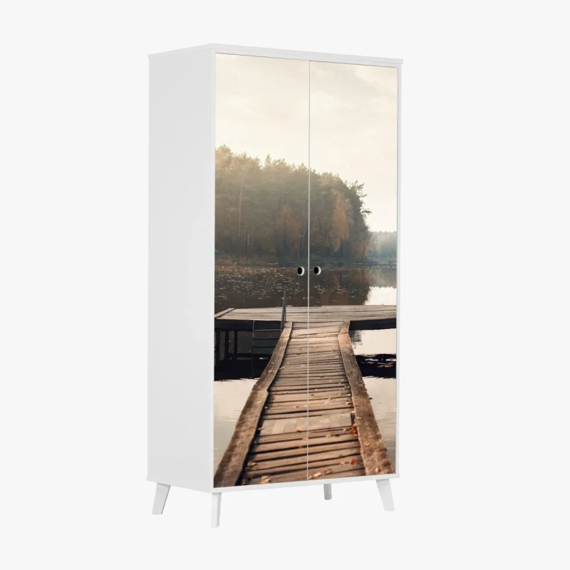 Adesivo per armadio il respiro d'autunno sul molo