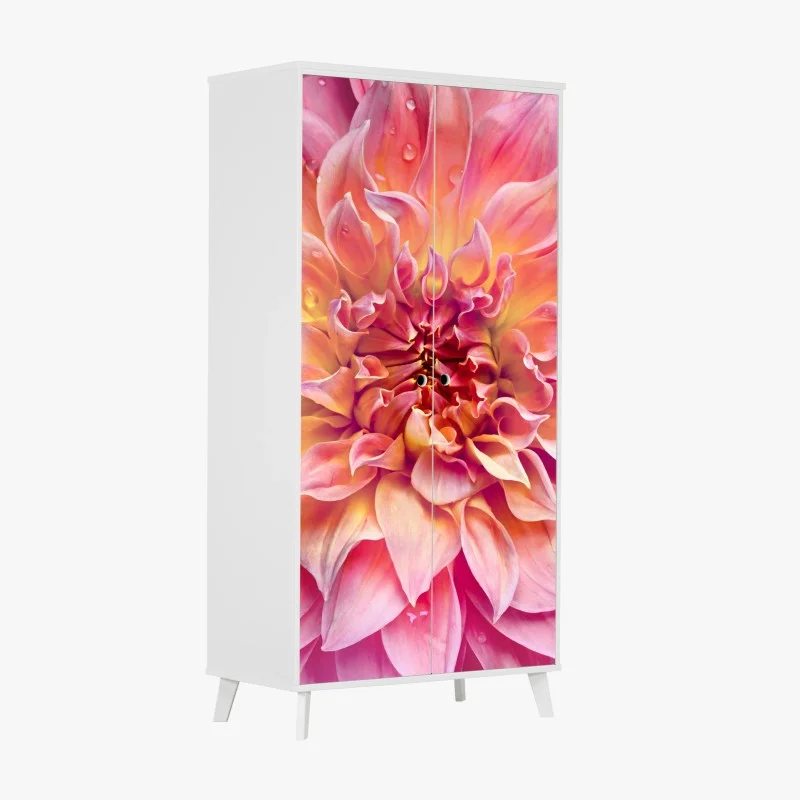 Adesivo per armadio dettaglio floreale nei toni rosa e gialli