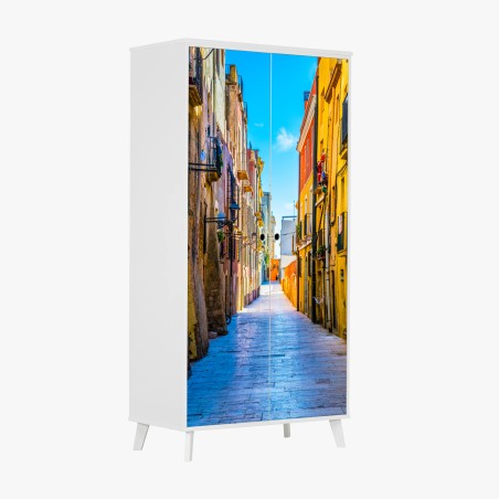 Adesivo per armadio scorcio di vicolo colorato al sole • Wallissimo®