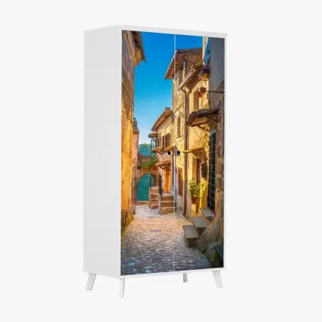 Adesivo per armadio vicoletto medievale in Toscana al tramonto • Wallissimo®