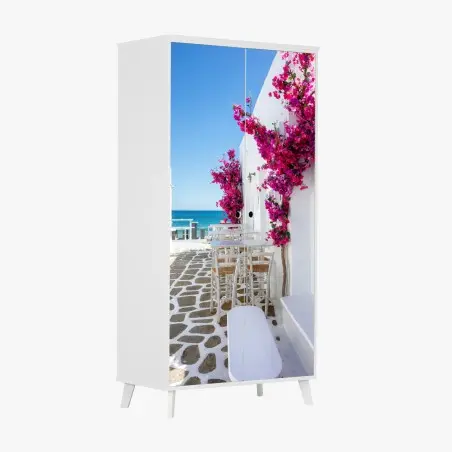 Adesivo per armadio scorcio mediterraneo fiorito sul mare • Wallissimo®