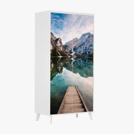 Adesivo per armadio molo verso il lago riflesso autunnale • Wallissimo®