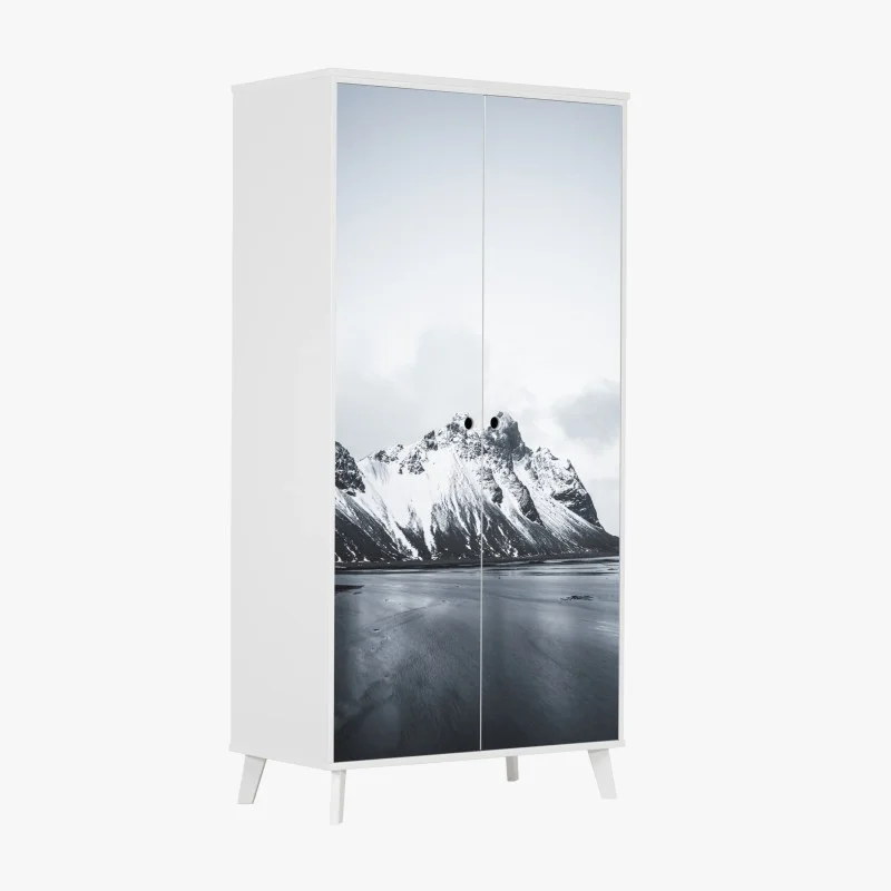 Adesivo per armadio paesaggio montano innevato in bianco e nero