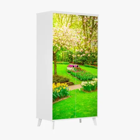 Adesivo per armadio giardino primaverile in fiore • Wallissimo®