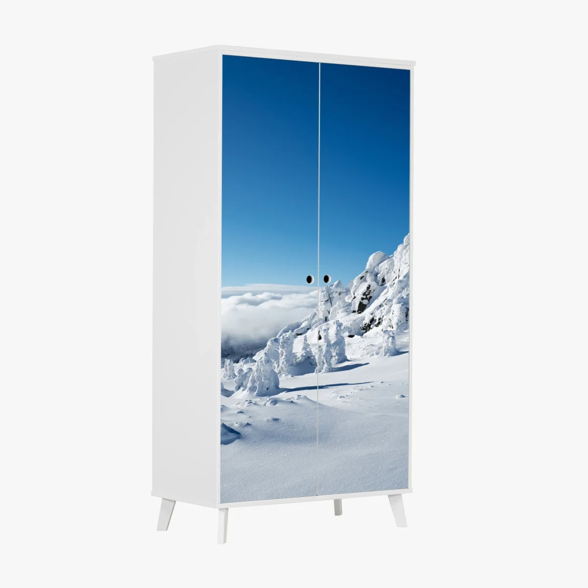 Adesivo per armadio panorama invernale dalle cime innevate • Wallissimo® Adesivo per armadio panorama invernale dalle cime innevate • Wallissimo®