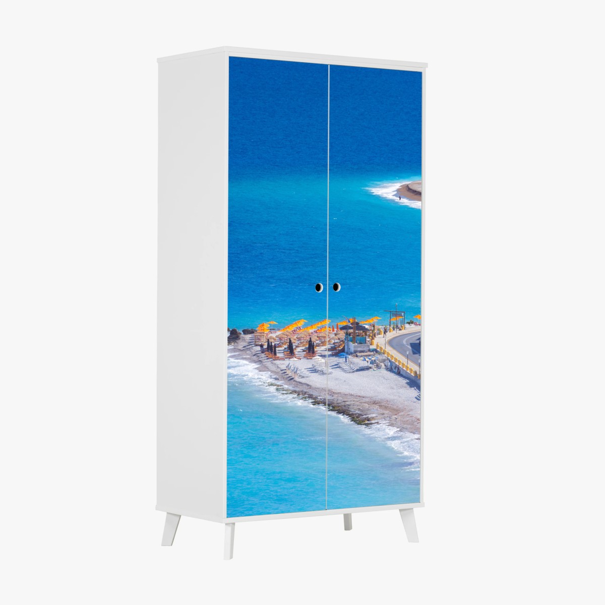 Adesivo per armadio spiaggia di Rodi con ombrelloni arancioni • Wallissimo®