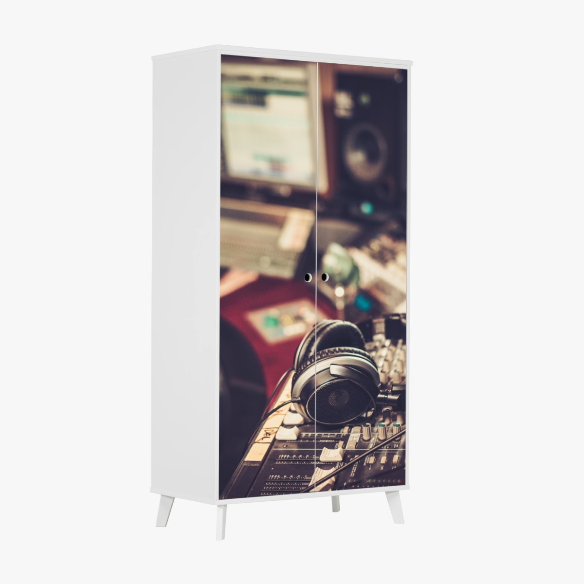 Adesivo per armadio notturno da studio: dettaglio di una console di registrazione • Wallissimo®