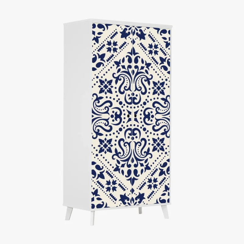 Adesivo per armadio motivo damascato blu navy su sfondo crema
