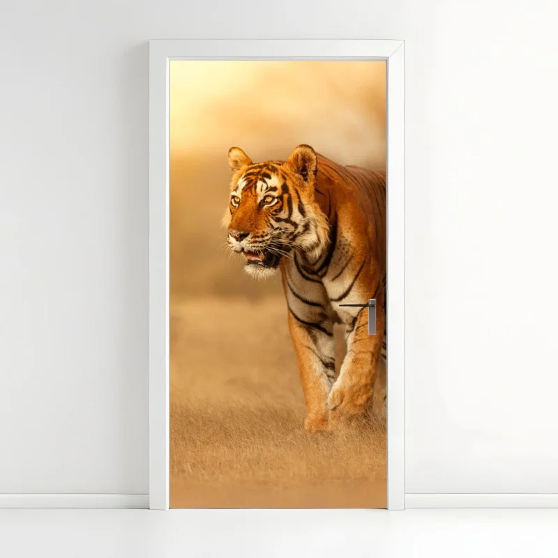 Adesivo per porta tigre maestosa al tramonto