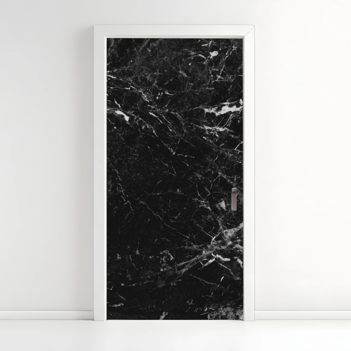 Adesivo per porta elegante marmo nero dalle venature bianche • Wallissimo®