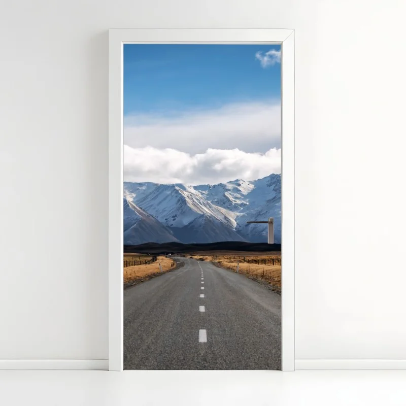 Adesivo per porta strada verso le montagne innevate della Nuova Zelanda