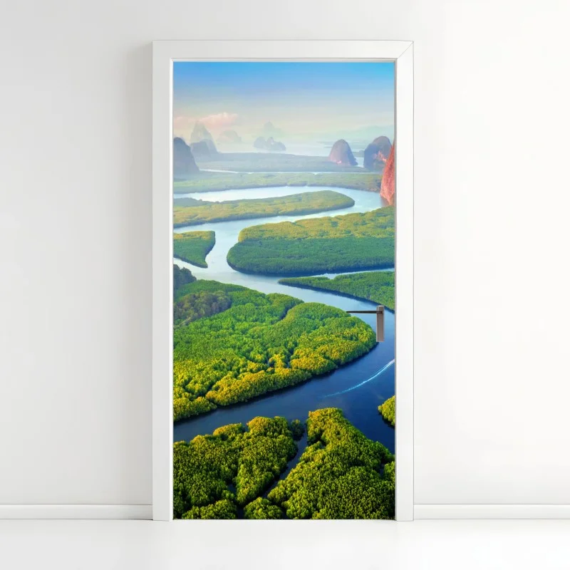 Adesivo per porta alba dorata sulla baia di Phang Nga, Thailandia