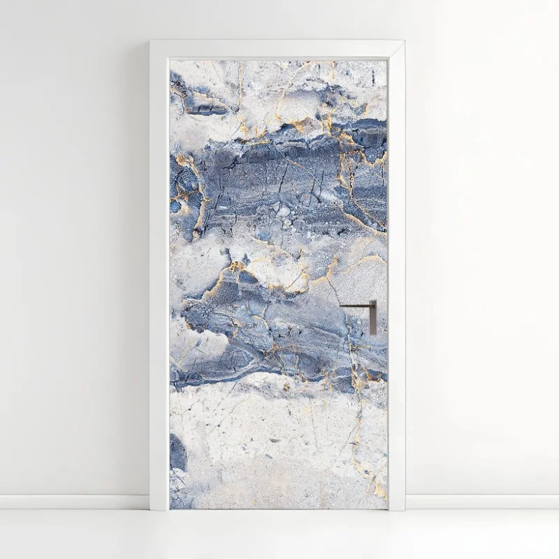 Adesivo per porta venature dorate su marmo blu