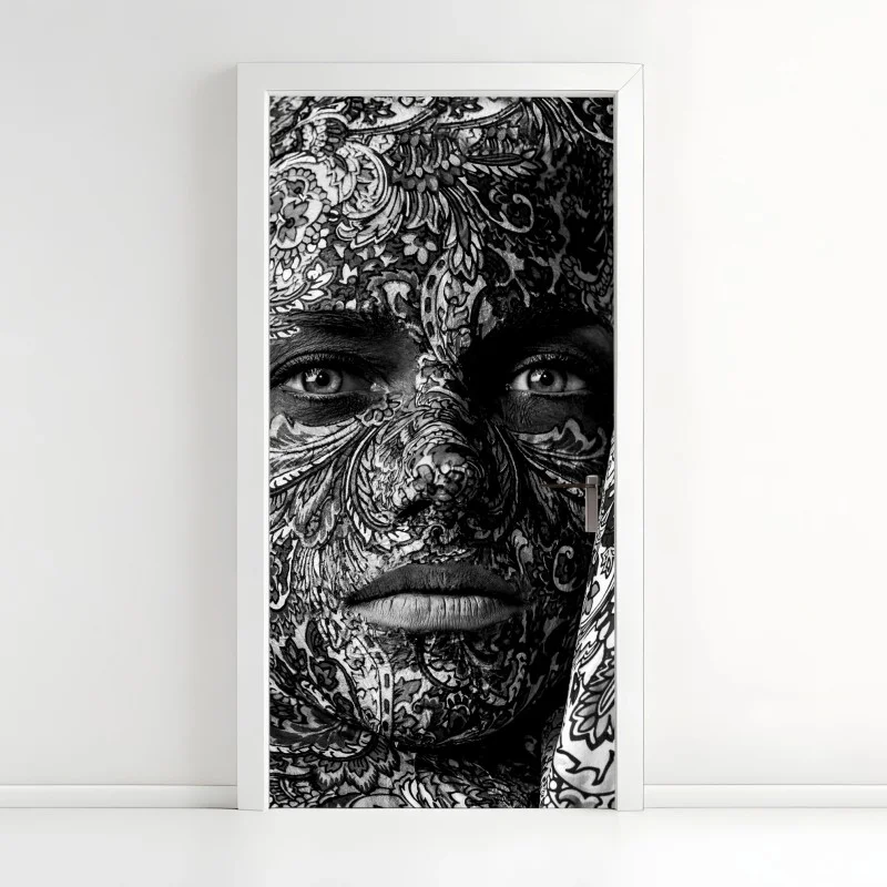 Adesivo per porta ritratto ornamentale in bianco e nero