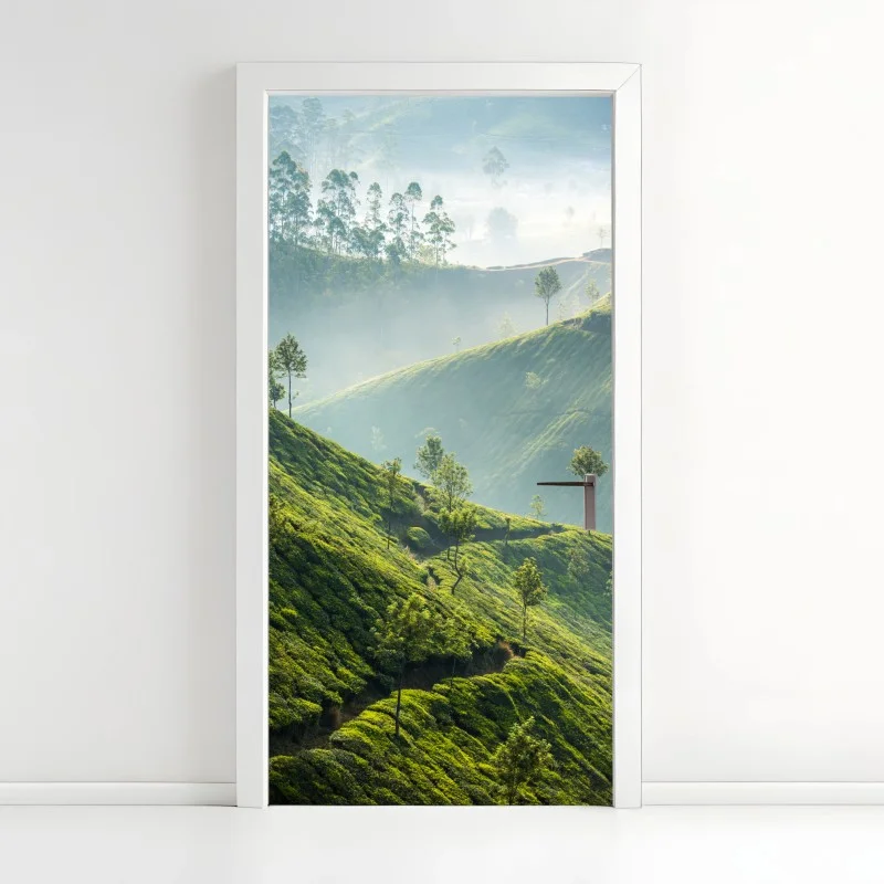 Adesivo per porta paesaggio verde delle piantagioni di tè a Munnar