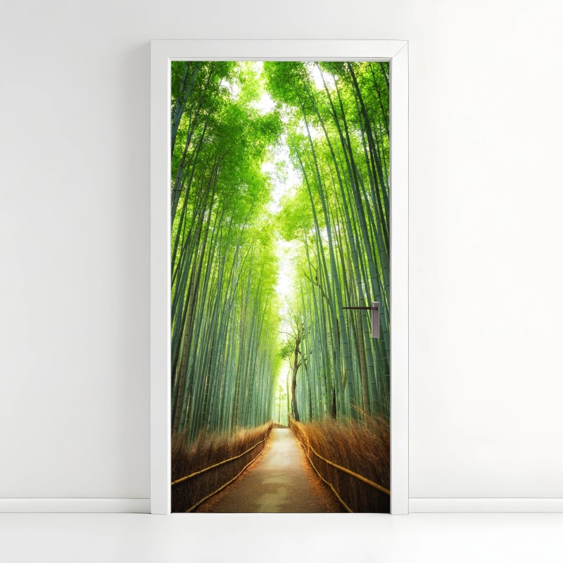Adesivo per porta sentiero nella foresta di bambù di Arashiyama
