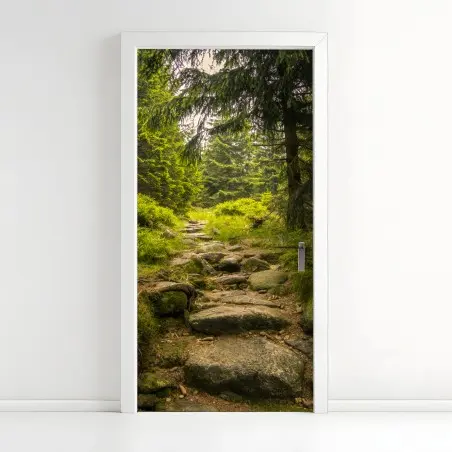 Adesivo per porta sentiero roccioso nel bosco • Wallissimo®