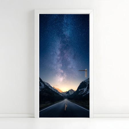 Adesivo per porta strada verso la Via Lattea • Wallissimo®