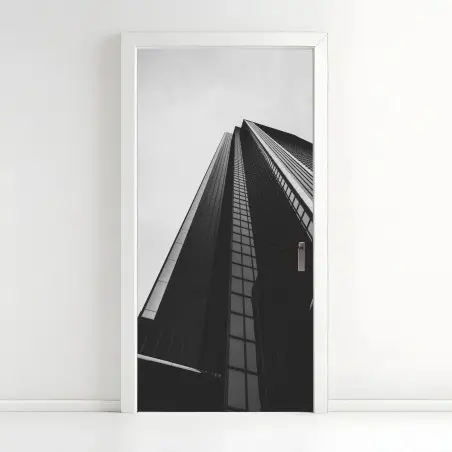 Adesivo per porta prospettiva verticale di un grattacielo moderno • Wallissimo®