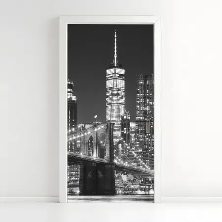 Adesivo per porta notte sul ponte di Brooklyn e skyline di Manhattan • Wallissimo®