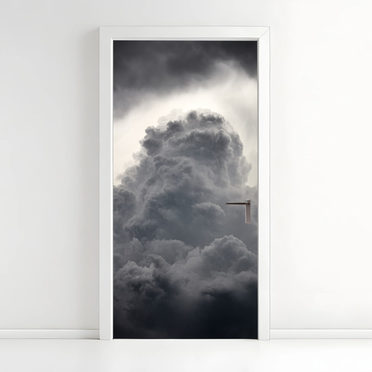 Adesivo per porta cielo drammatico di nuvole grigie • Wallissimo®