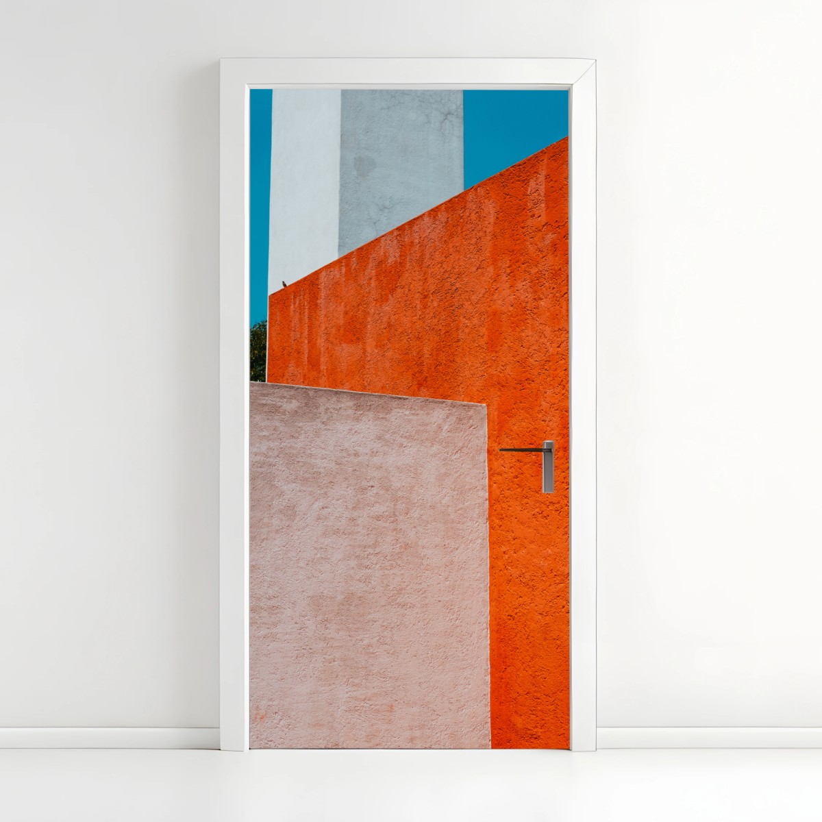 Adesivo per porta geometrie colorate su parete urbana • Wallissimo®