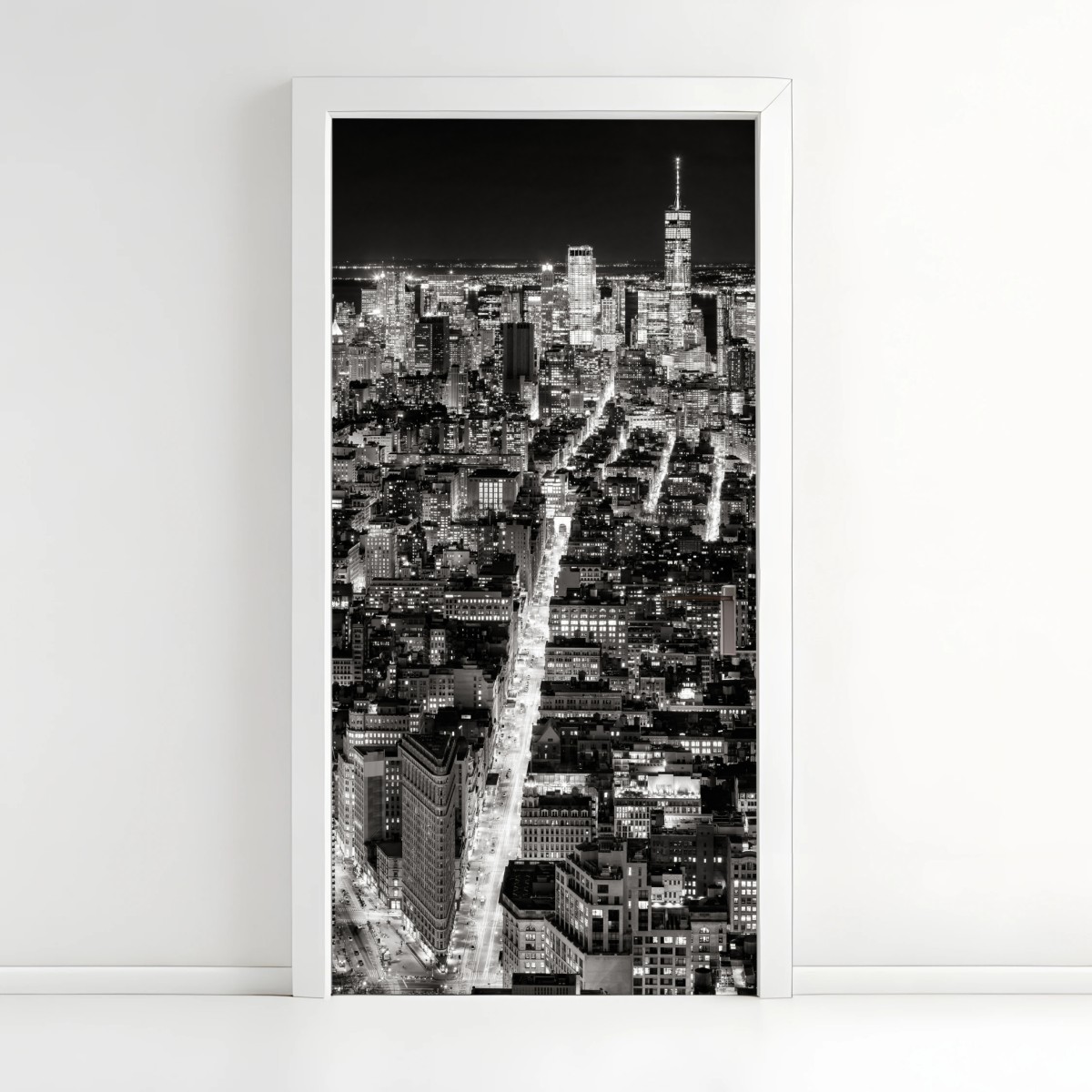 Adesivo per porta skyline notturno di New York in bianco e nero • Wallissimo®