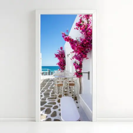 Adesivo per porta scorcio mediterraneo fiorito sul mare • Wallissimo®