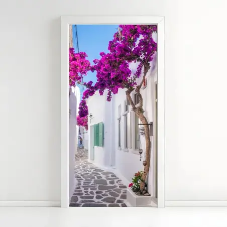 Adesivo per porta vicolo fiorito in Grecia • Wallissimo®