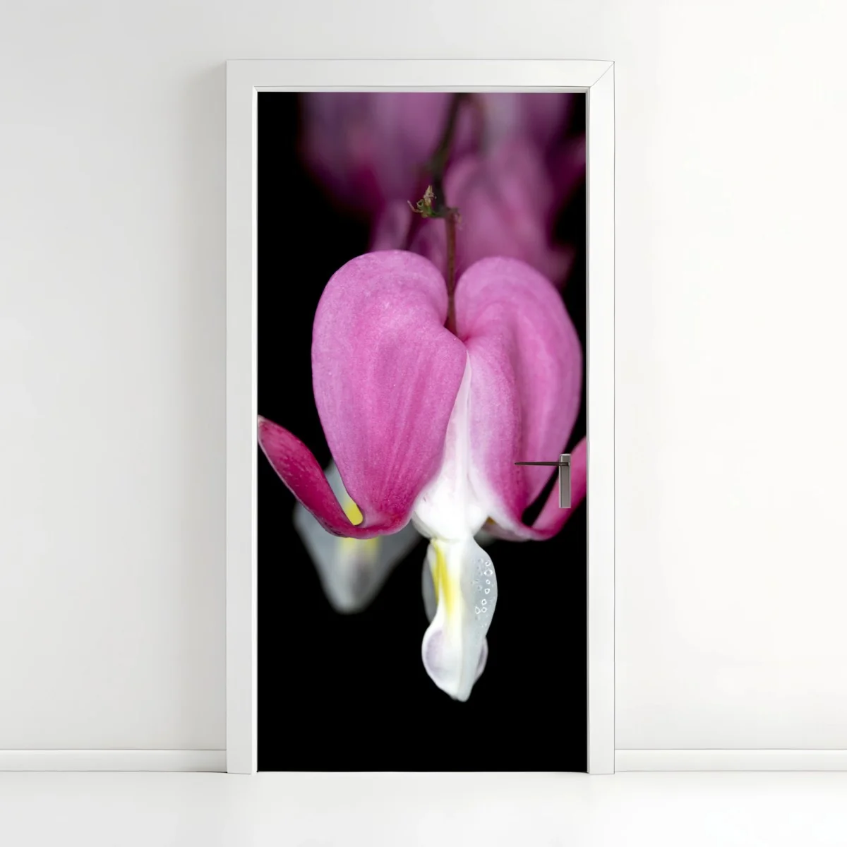 Adesivo per porta fiore a forma di cuore su sfondo nero • Wallissimo® Adesivo per porta fiore a forma di cuore su sfondo nero • Wallissimo®