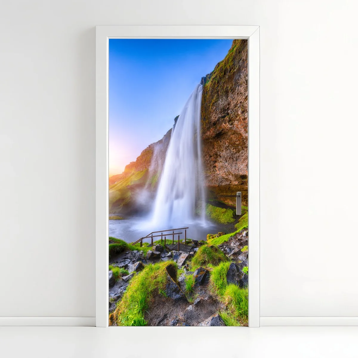Adesivo per porta tramonto a Seljalandsfoss: splendore della cascata • Wallissimo® Adesivo per porta tramonto a Seljalandsfoss: splendore della cascata • Wallissimo®