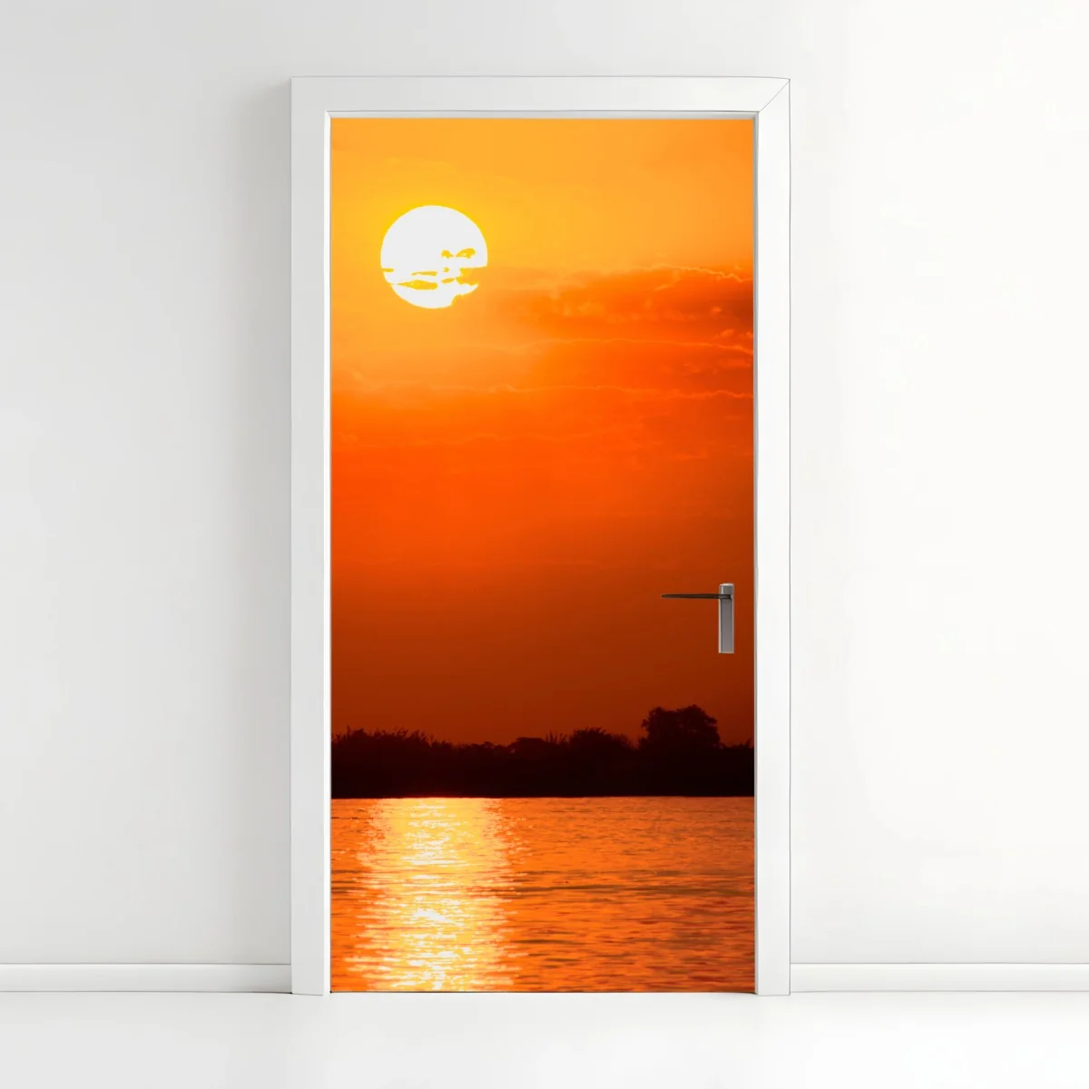 Adesivo per porta tramonto infuocato sul lago • Wallissimo® Adesivo per porta tramonto infuocato sul lago • Wallissimo®