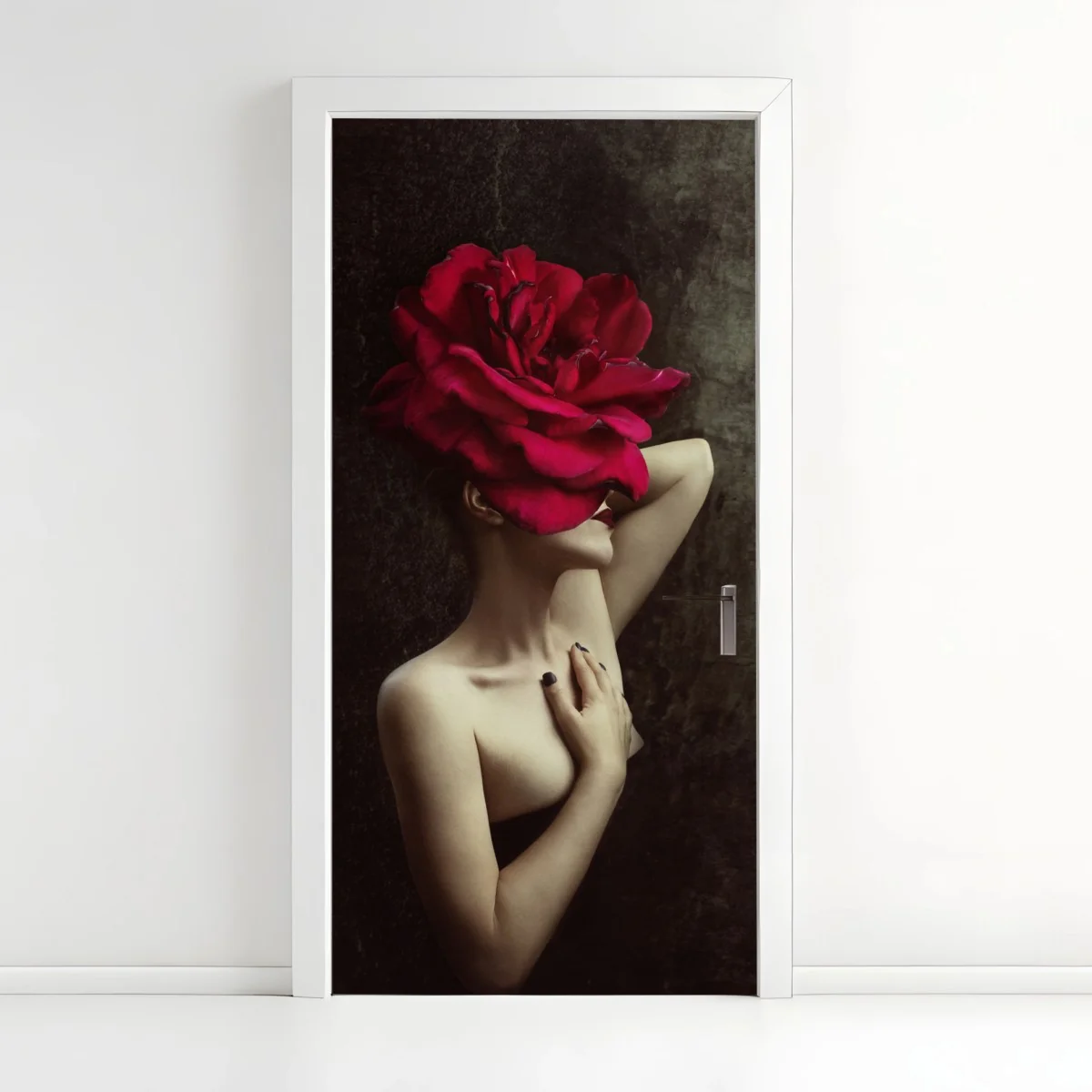 Adesivo per porta donna con rosa gigante e sensualità moderna • Wallissimo® Adesivo per porta donna con rosa gigante e sensualità moderna • Wallissimo®