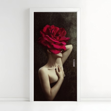 Adesivo per porta donna con rosa gigante e sensualità moderna • Wallissimo®