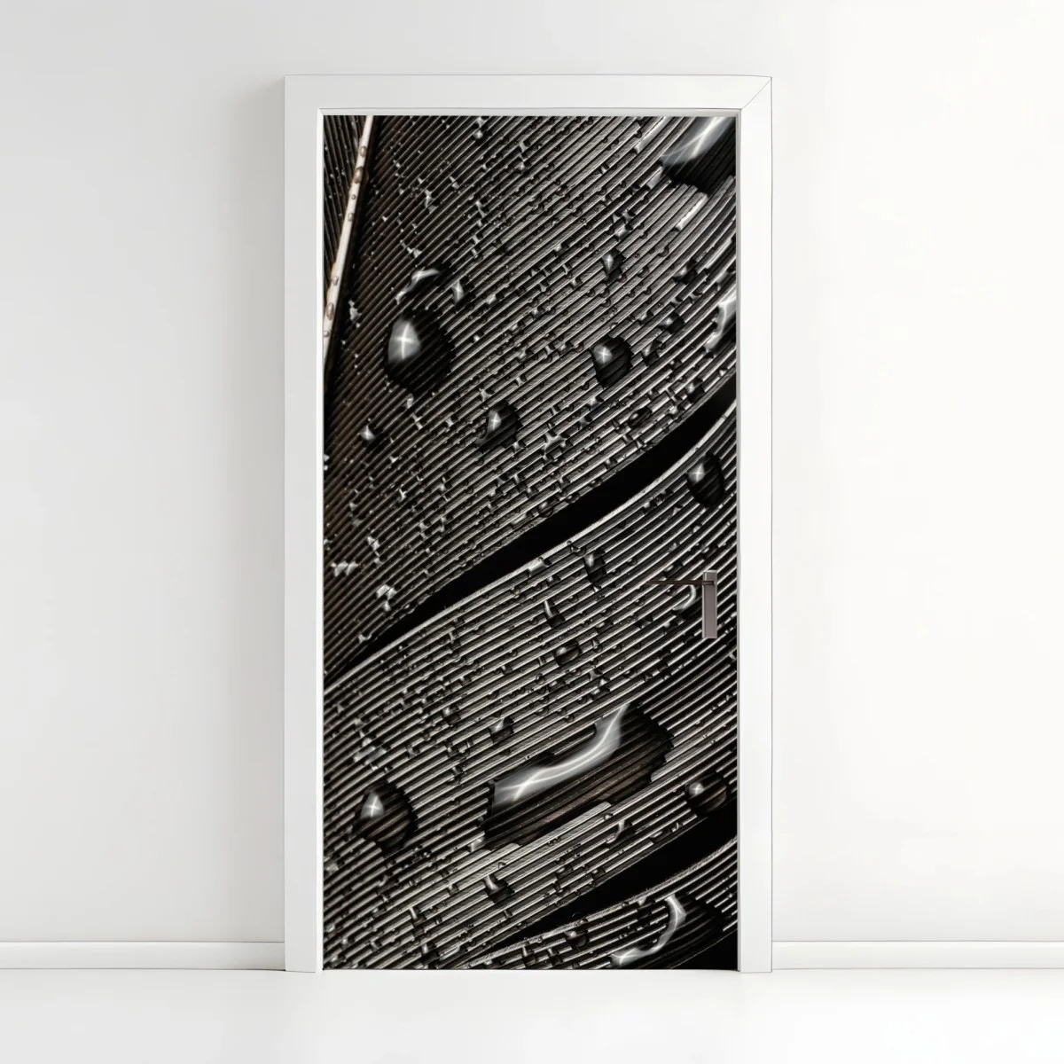 Adesivo per porta dettaglio di piuma bagnata in bianco e nero • Wallissimo® Adesivo per porta dettaglio di piuma bagnata in bianco e nero • Wallissimo®