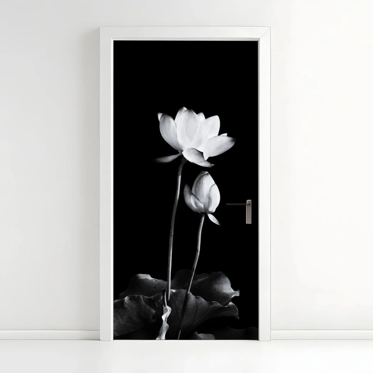 Adesivo per porta fiore di loto minimalista in bianco e nero • Wallissimo® Adesivo per porta fiore di loto minimalista in bianco e nero • Wallissimo®