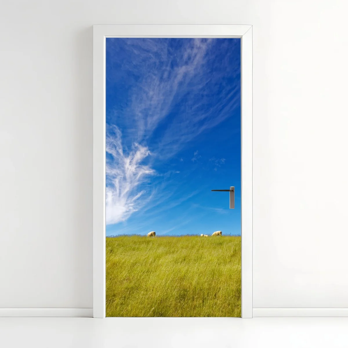 Adesivo per porta collina di pecore sotto un cielo infinito • Wallissimo® Adesivo per porta collina di pecore sotto un cielo infinito • Wallissimo®