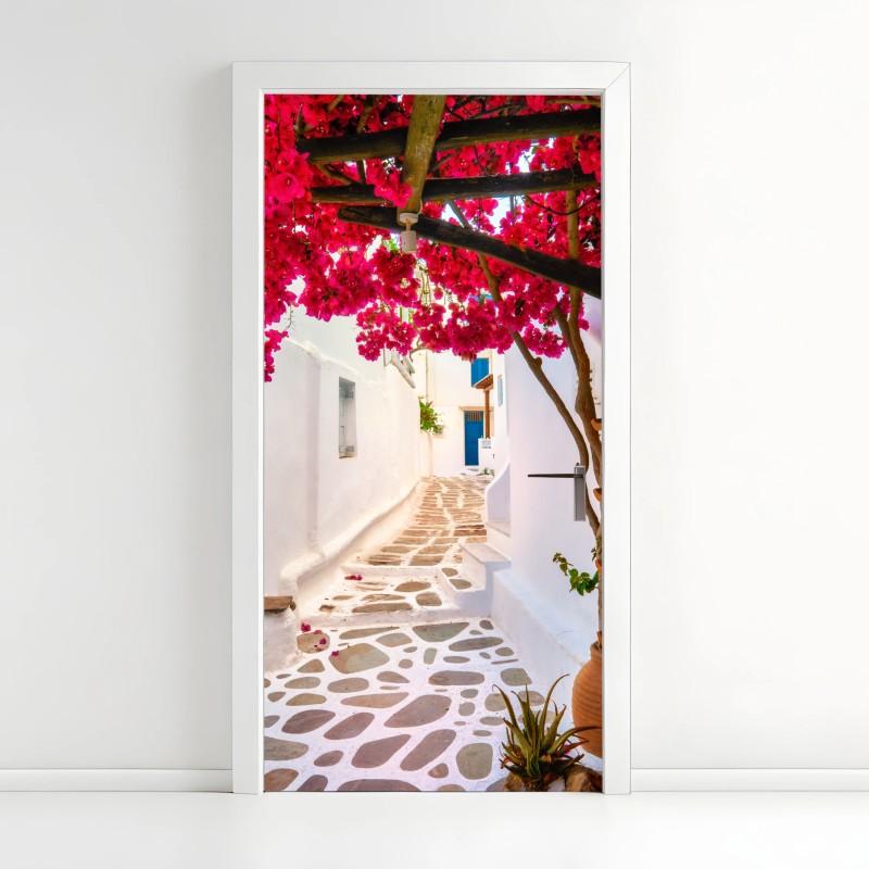 Adesivo per porta vicolo fiorito mediterraneo con bouganville